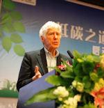 Lester speaing in Shanghai at WWF event